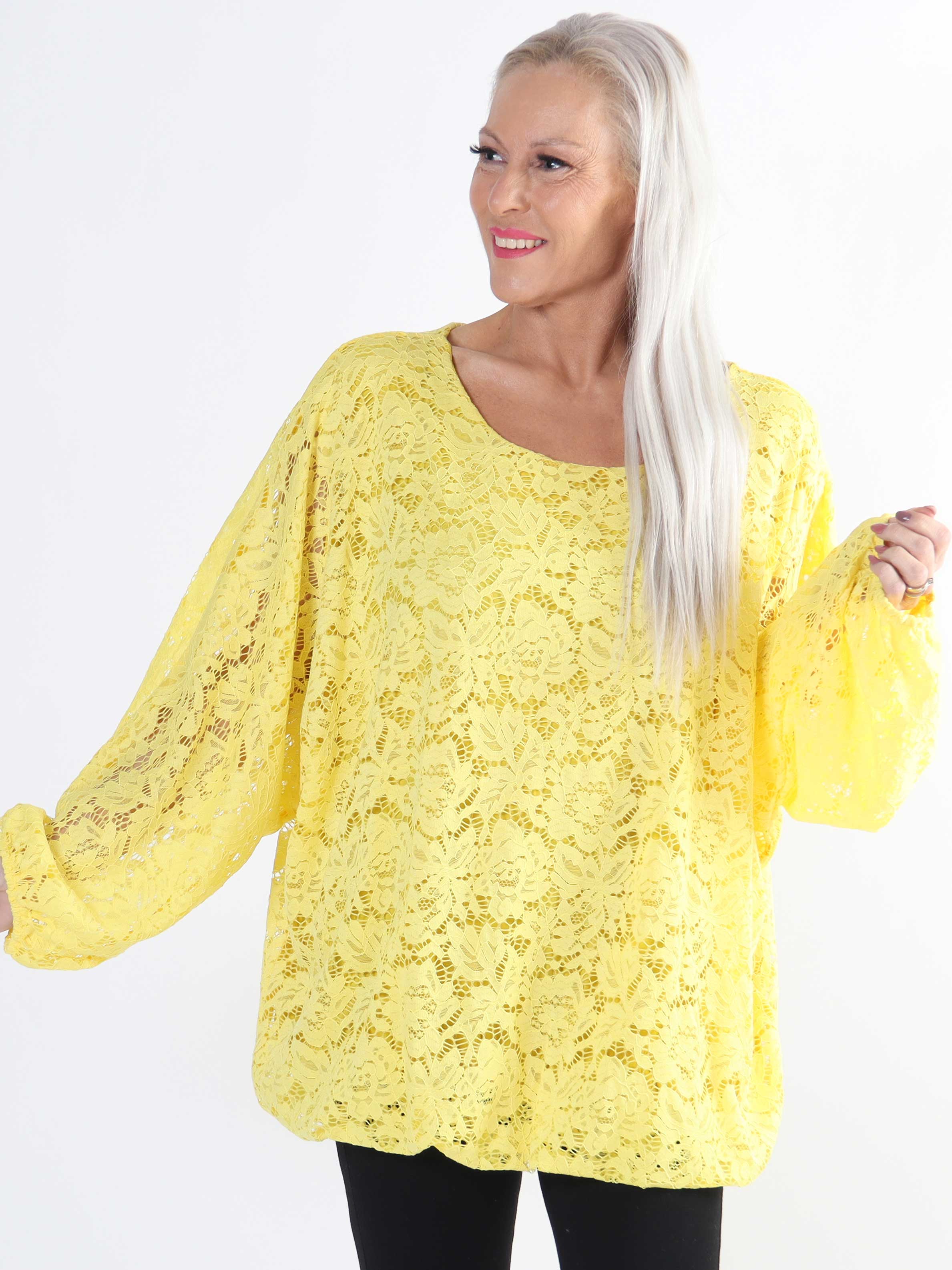 Destiny Lace - Plus size bluse i blonde med flagermusærmer